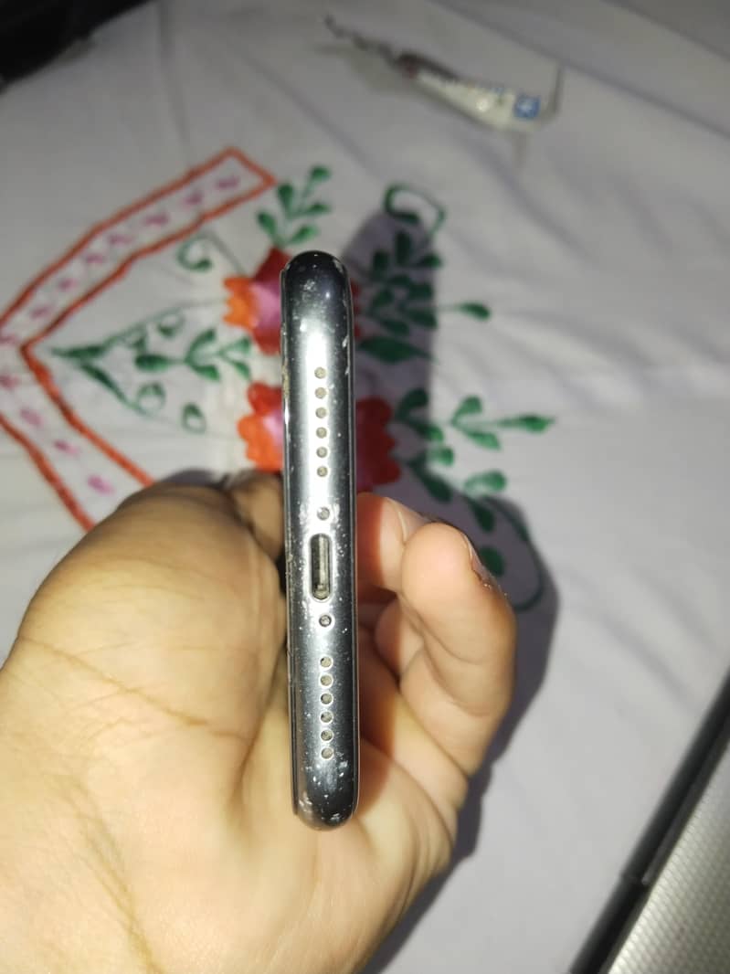 Apple iPhone 11 5
