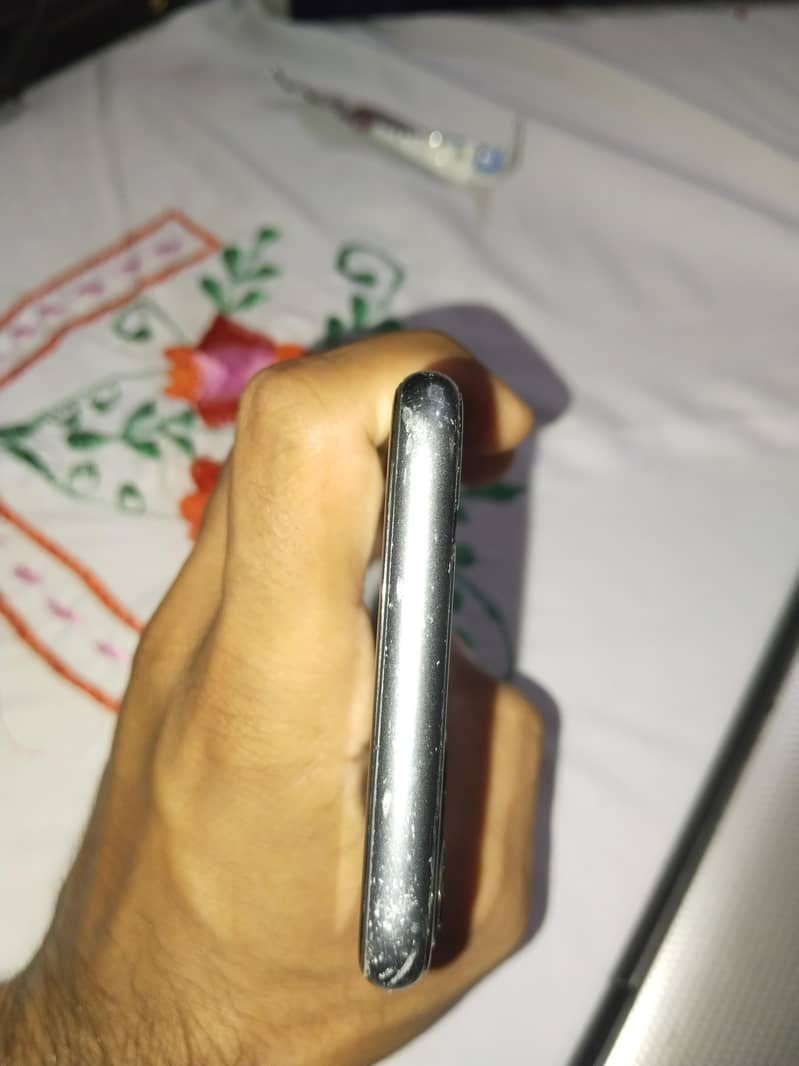 Apple iPhone 11 6