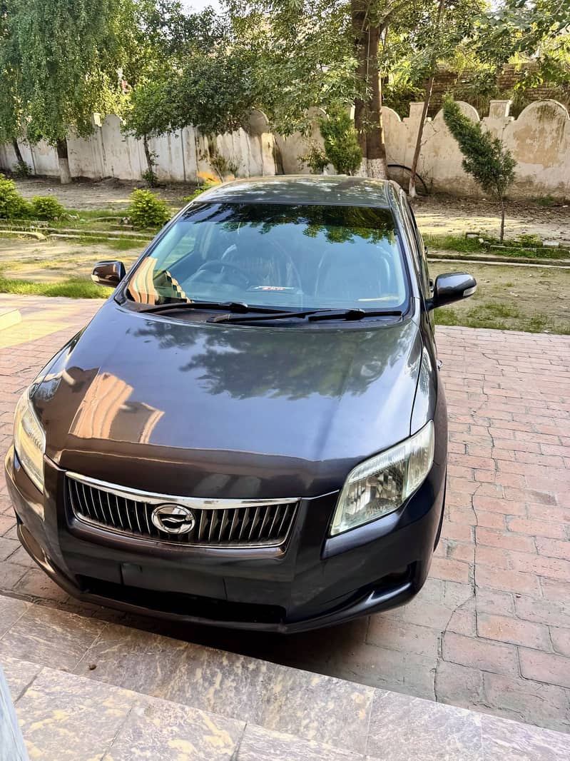 Toyota Corolla Axio X 4