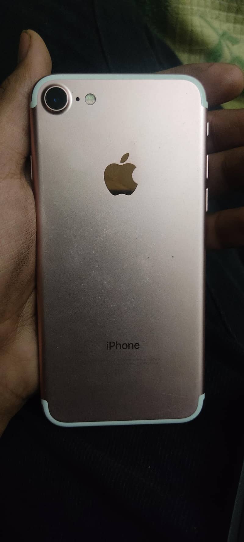 Apple iPhone 7 0