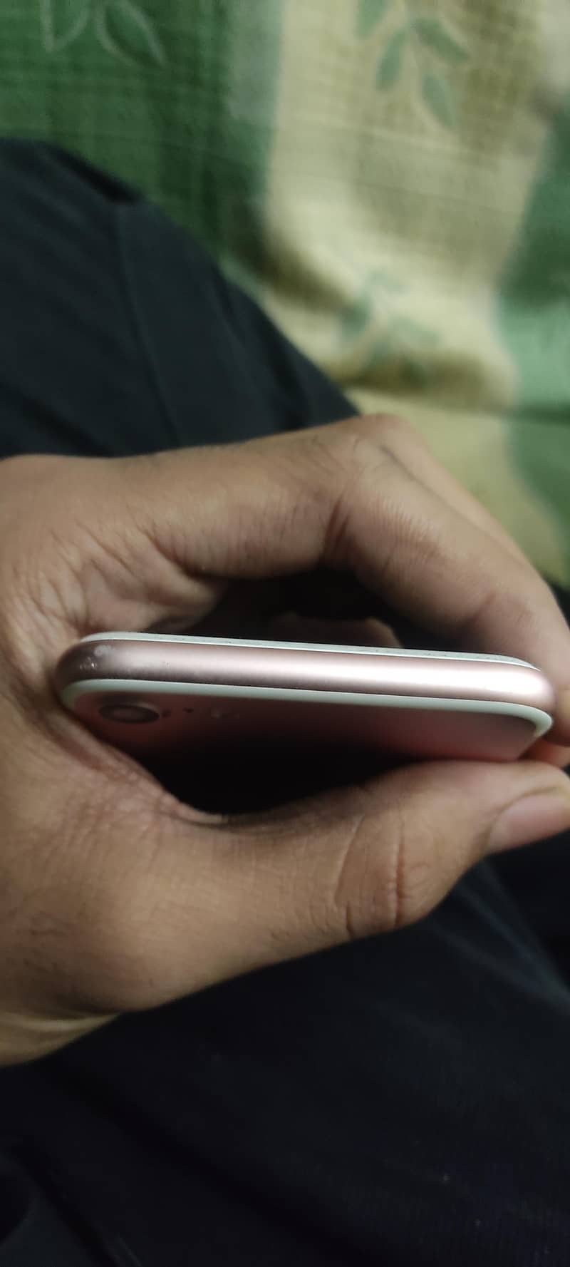 Apple iPhone 7 2