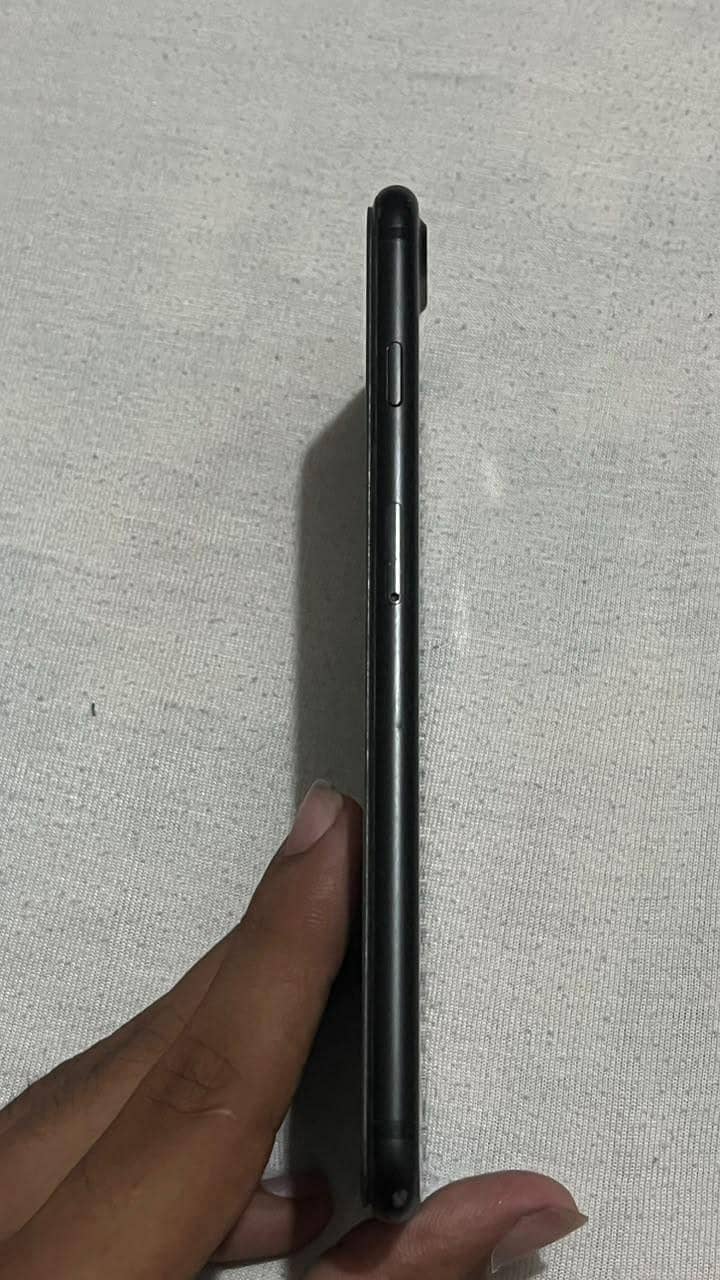 Apple iPhone 7 Plus 1
