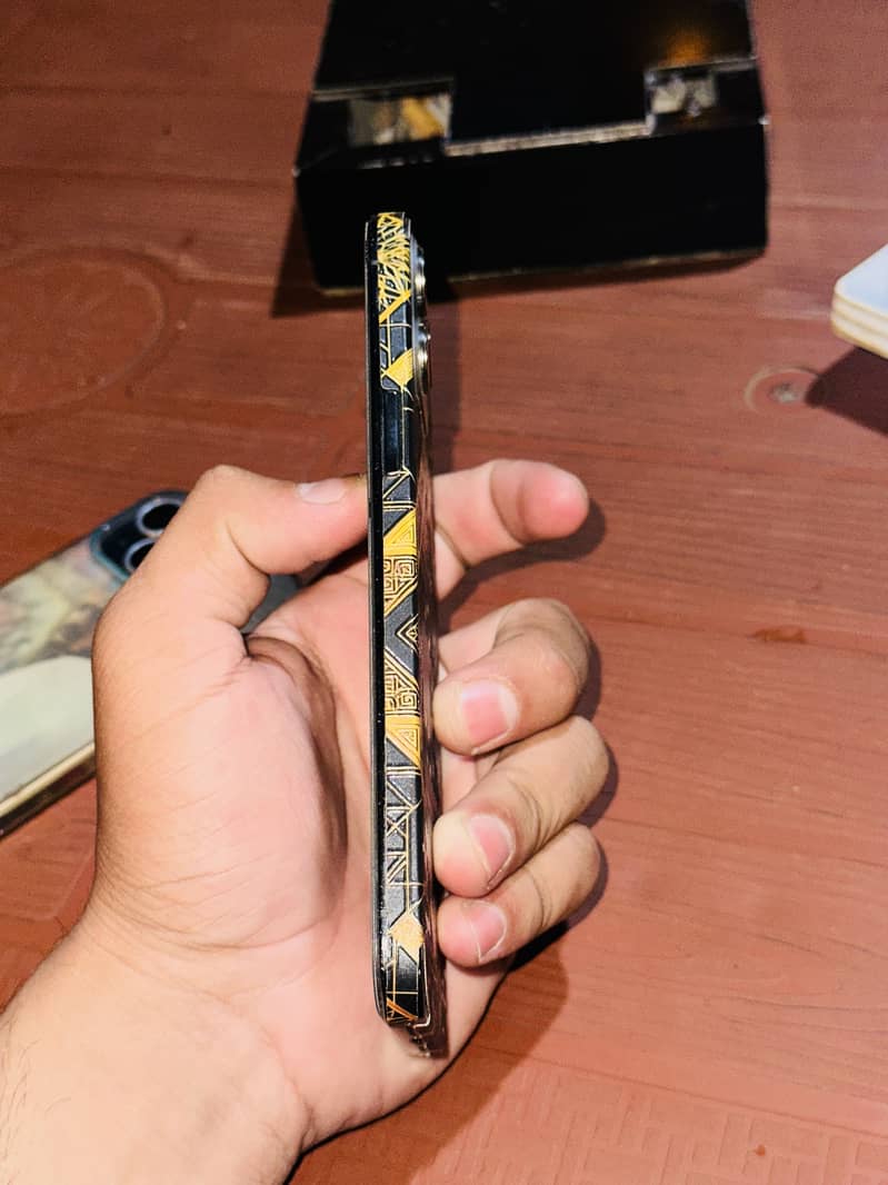 Apple iPhone 12 Pro Max 5
