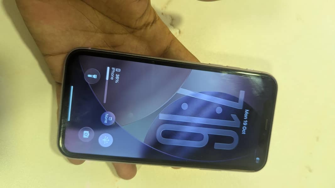 Apple iPhone 11 1