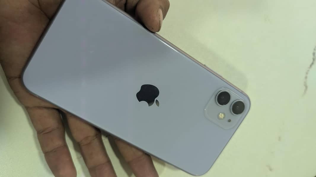 Apple iPhone 11 3