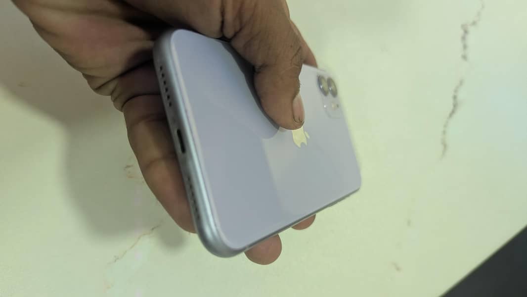Apple iPhone 11 5