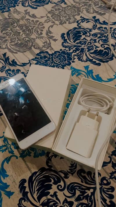 OPPO A37f in rose gold