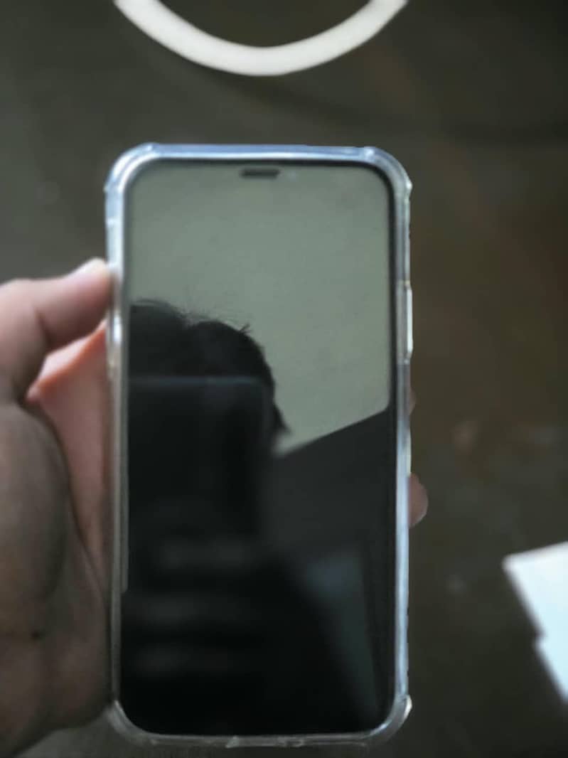 Apple iPhone X 4