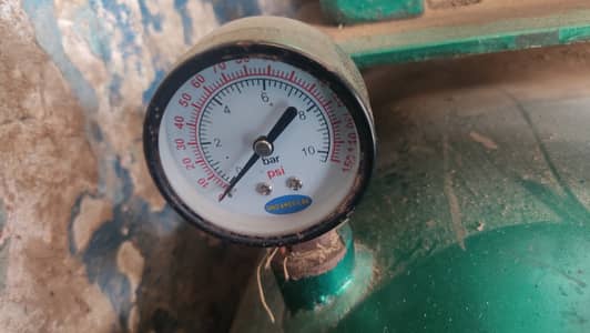 Air compressor and 3 hydraulic lifts with wiring and air gun
