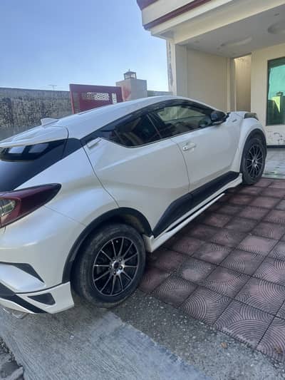 Toyota C-HR 2019