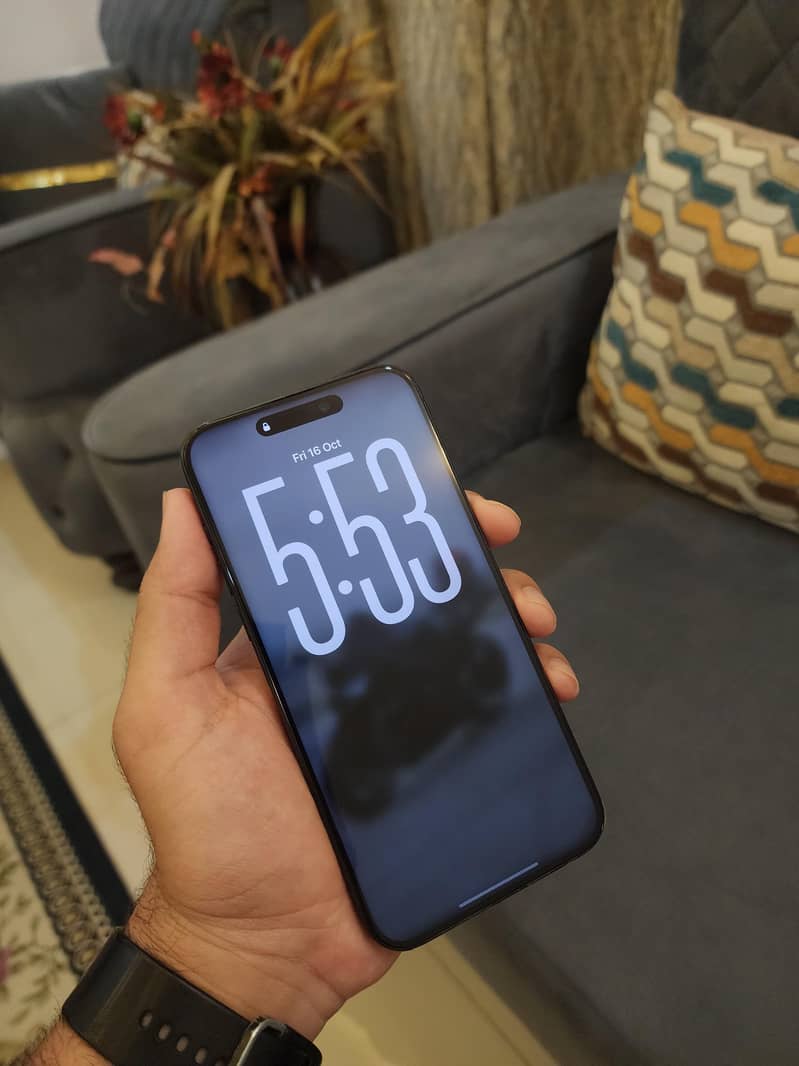 Apple iPhone 15 Pro Max 5