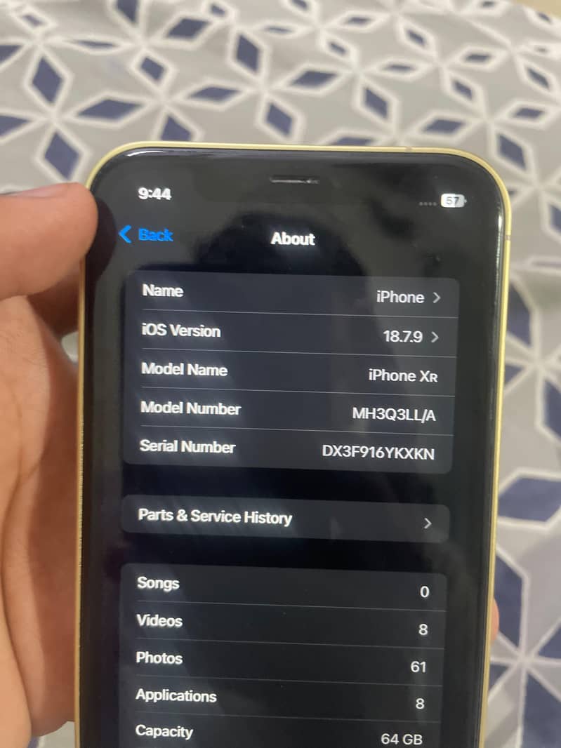 Apple iPhone XR 9