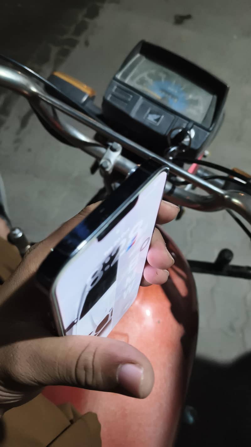 Apple iPhone 13 Pro Max 3