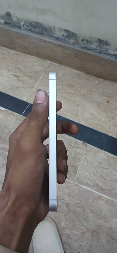 Samsung Mobile S24 fE