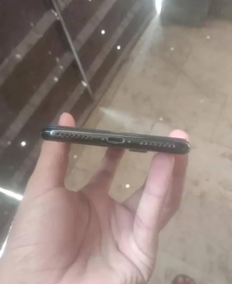 Apple iPhone 7 Plus 1
