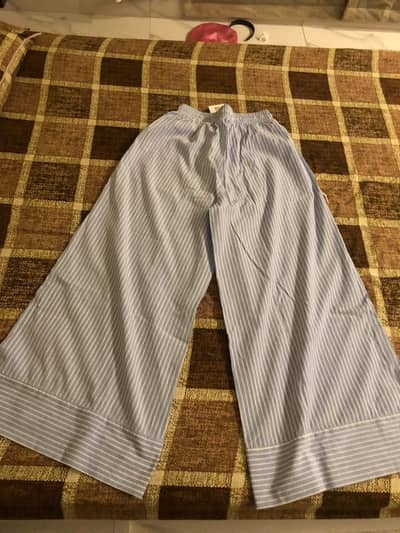 Lama trousers with tag brand new looking never worn (7000-5500)