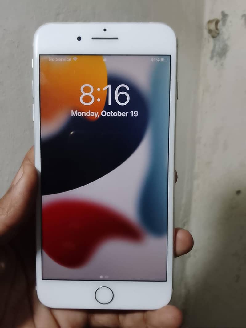 Apple iPhone 7 Plus 1
