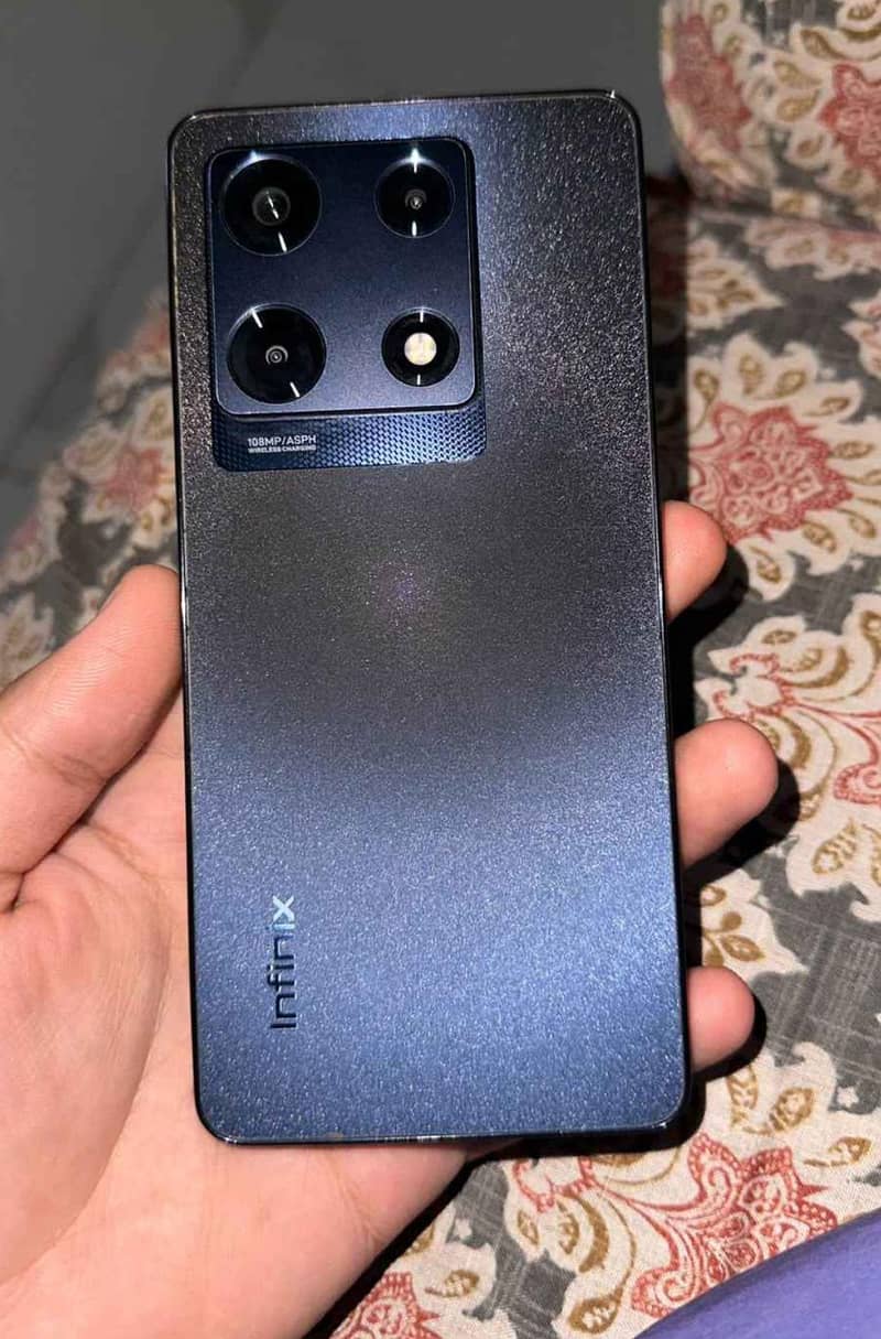 Infinix Note 30 Pro 0