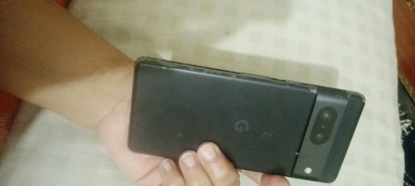 Google Pixel 7 4