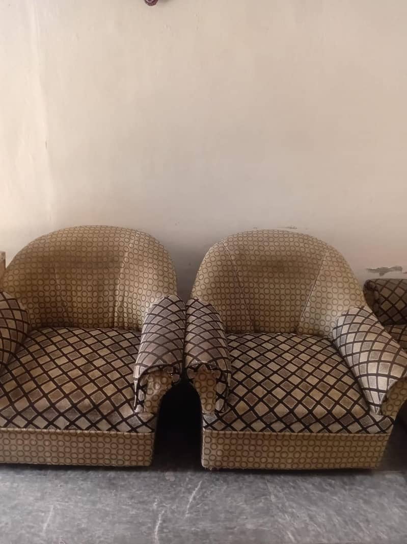 Sofa set 5 seater 3
