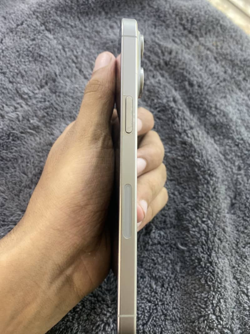 Apple iPhone 15 Pro Max 3