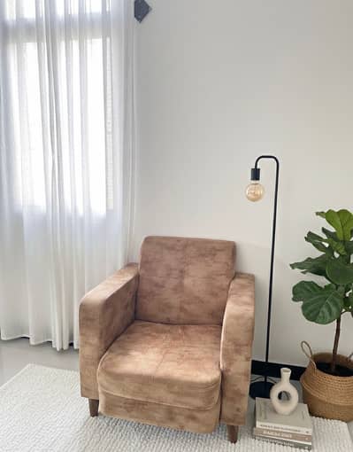 4 seater sofa for sell