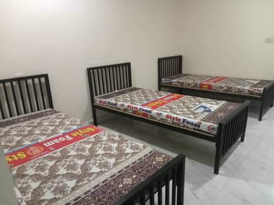 BOYS HOSTEL/SHARING ROOMS AVAILABLE FOR RENT(MUSLIM TOWN WAHDAT ROAD)