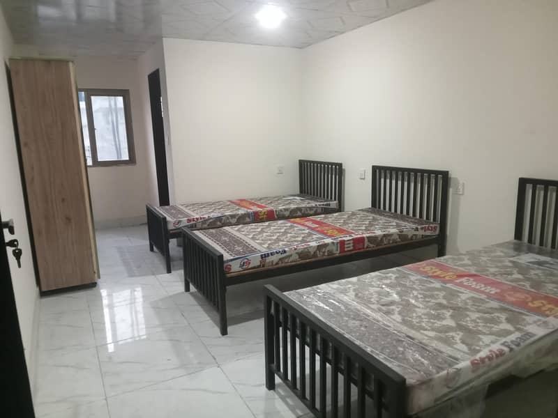 BOYS HOSTEL/SHARING ROOMS AVAILABLE FOR RENT(MUSLIM TOWN WAHDAT ROAD ...