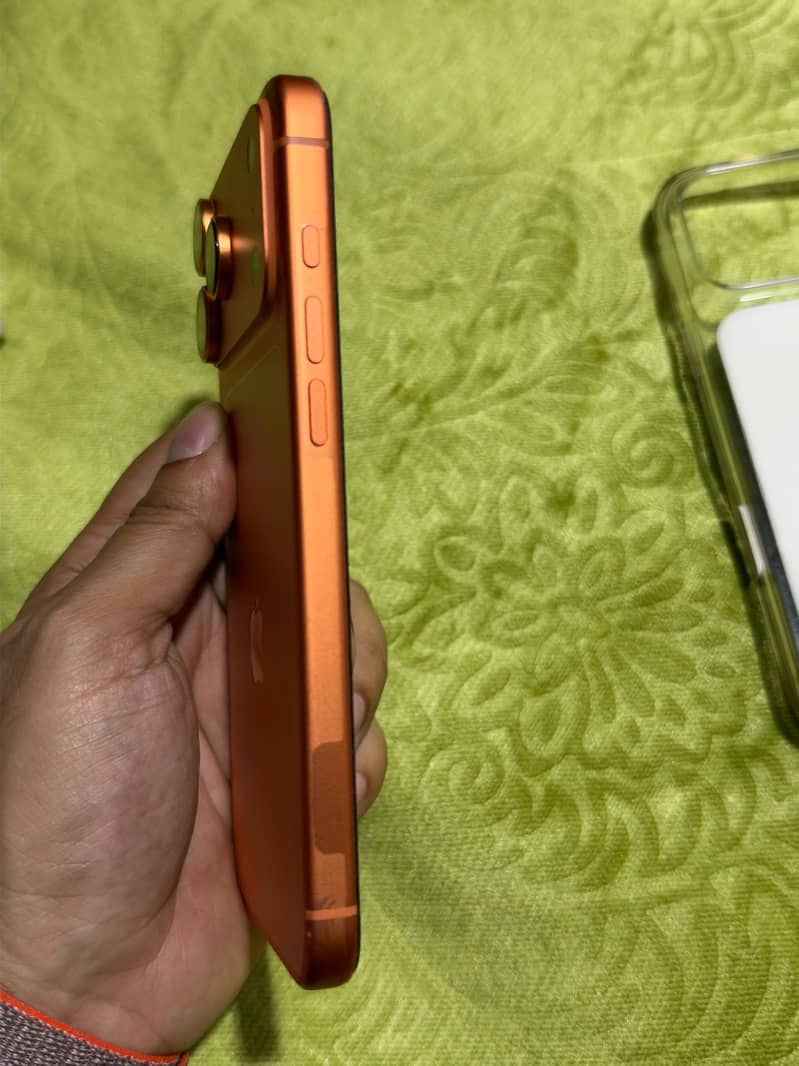 Apple iPhone 17 Pro Max 5