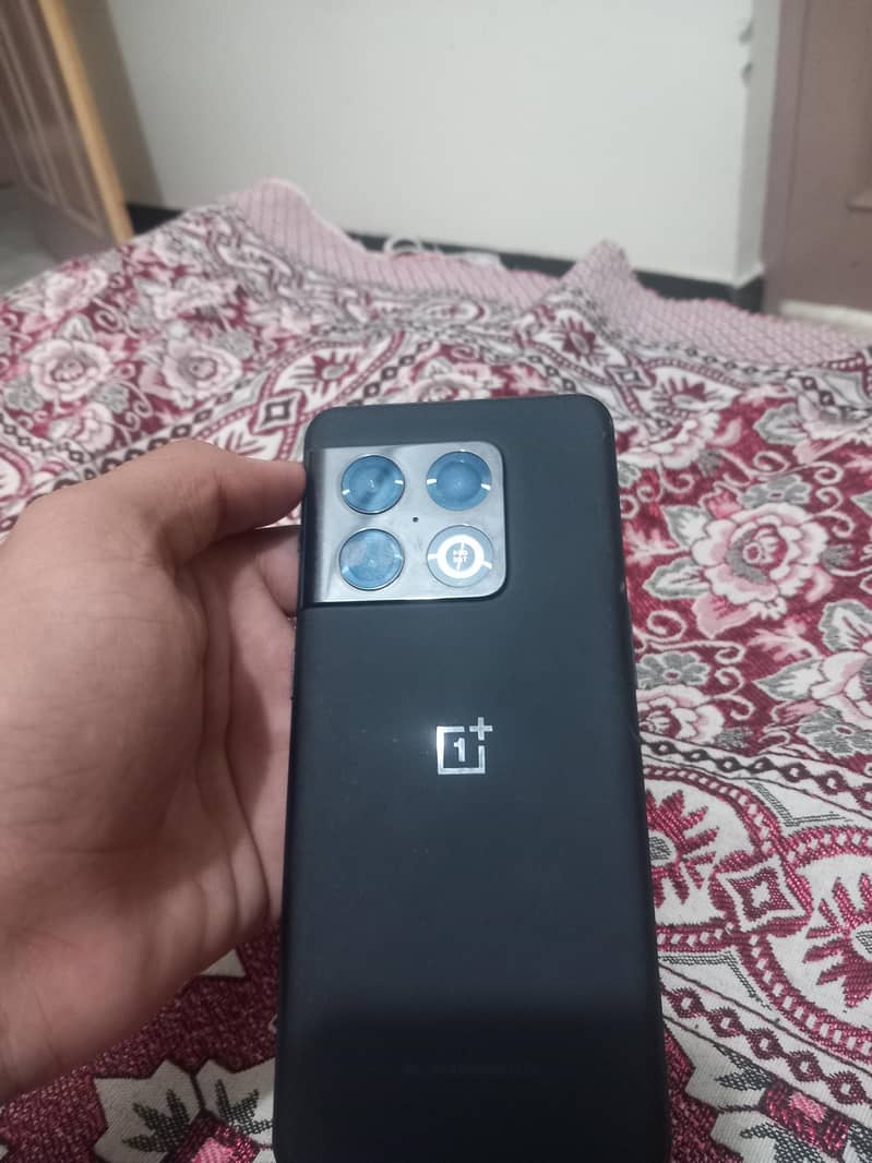 One Plus 10 Pro 6
