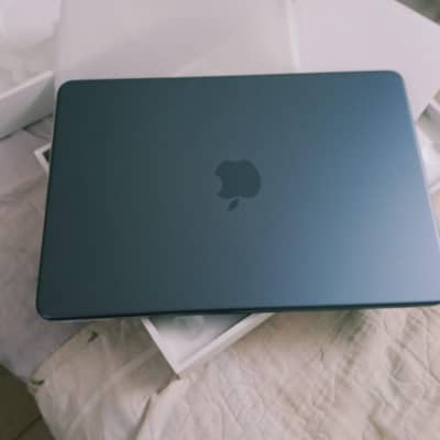 MacBook Neo 8GB/ 512 GB with touch ID