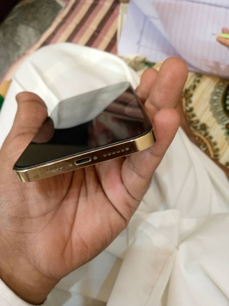 Apple iPhone 12 Pro Max 3