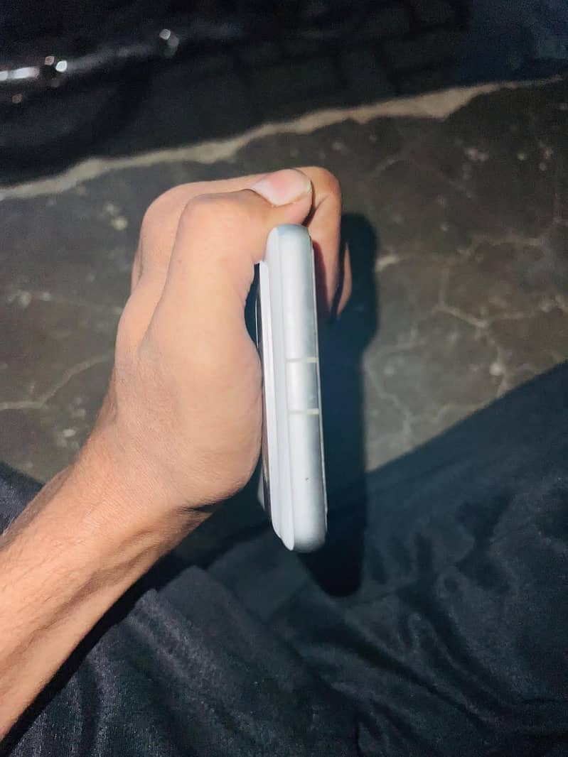 Google Pixel 7a 6
