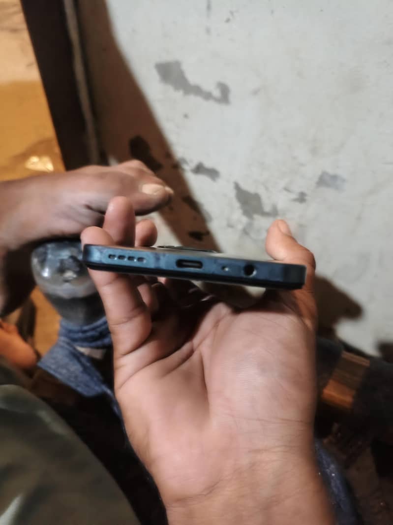 Realme C71 4