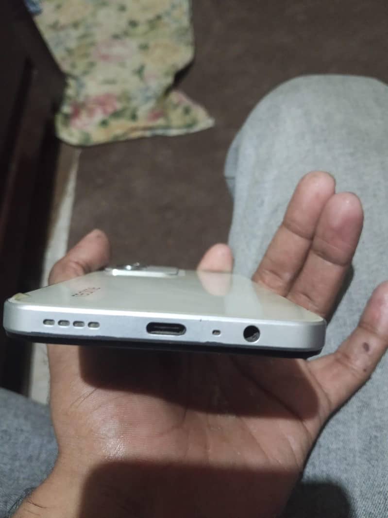 Realme C71 1