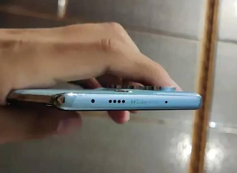 Tecno CAMON 40 Pro with complete box 4