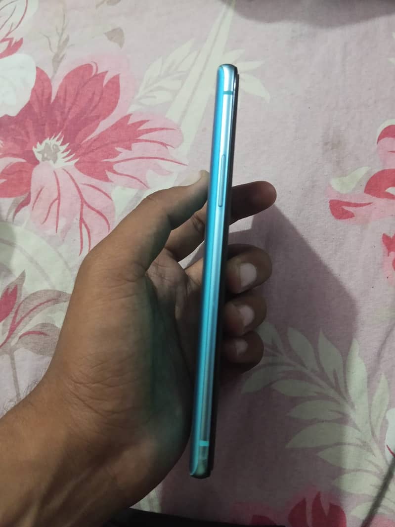 One Plus 8T 4