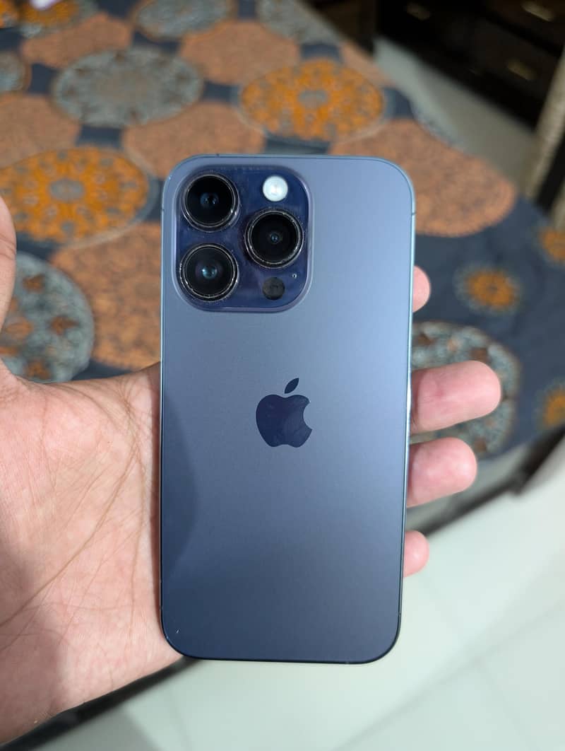 Apple iPhone 14 Pro 1