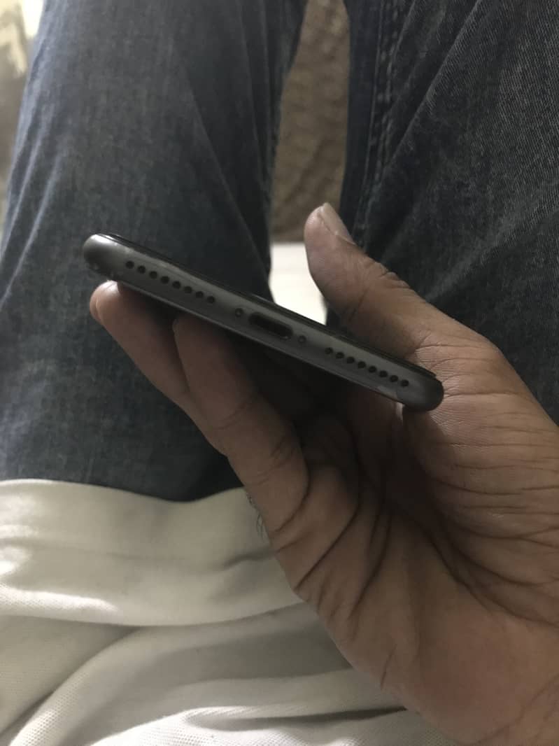 Apple iPhone 8 Plus 2