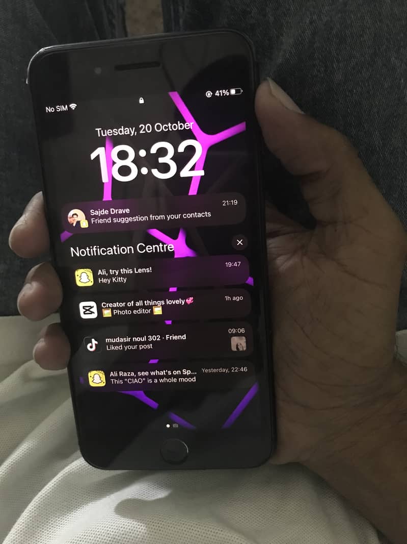Apple iPhone 8 Plus 6