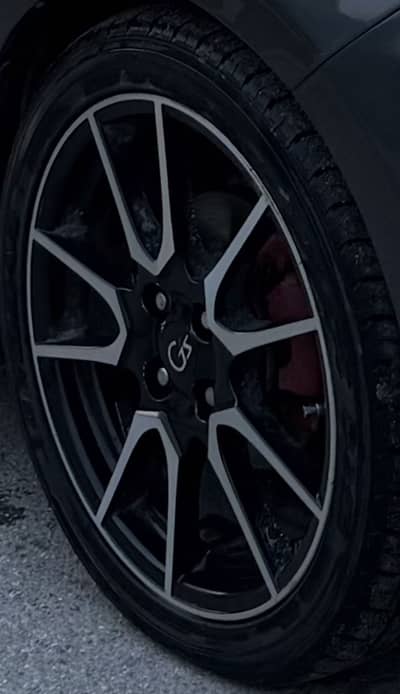 Original joyroad tyres and rims brand new tyres hardly 1500kms driven