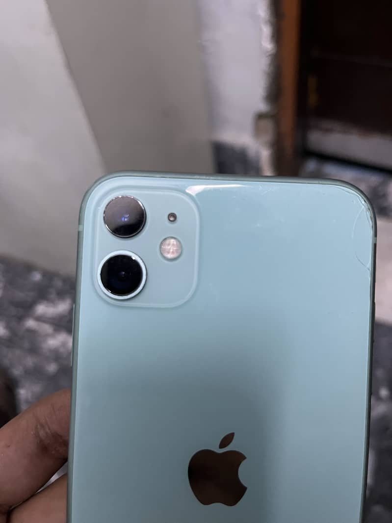 Apple iPhone 11 3
