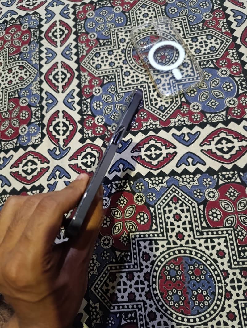 iPhone 14 Pro deep purple 1