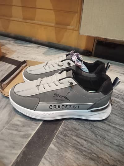 new design shoes size 10 11 dono KO ajye gaa