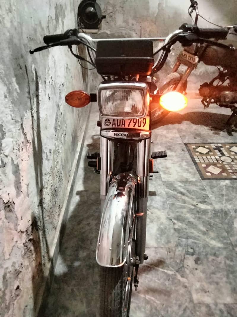 CG 125 4
