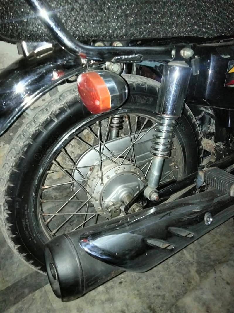 CG 125 7