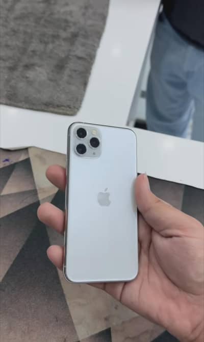 Apple iPhone 11