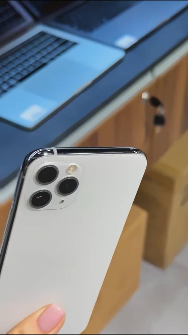 Apple iPhone 11 2