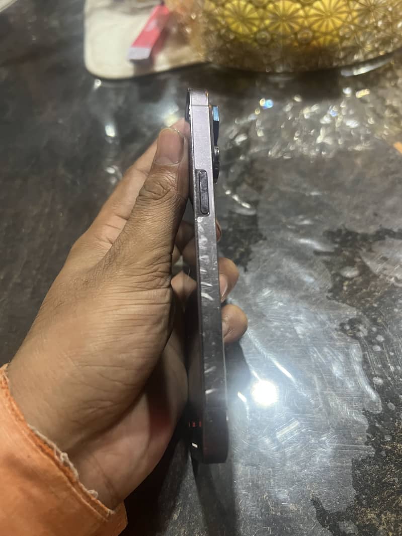 Apple iPhone 14 Pro 4