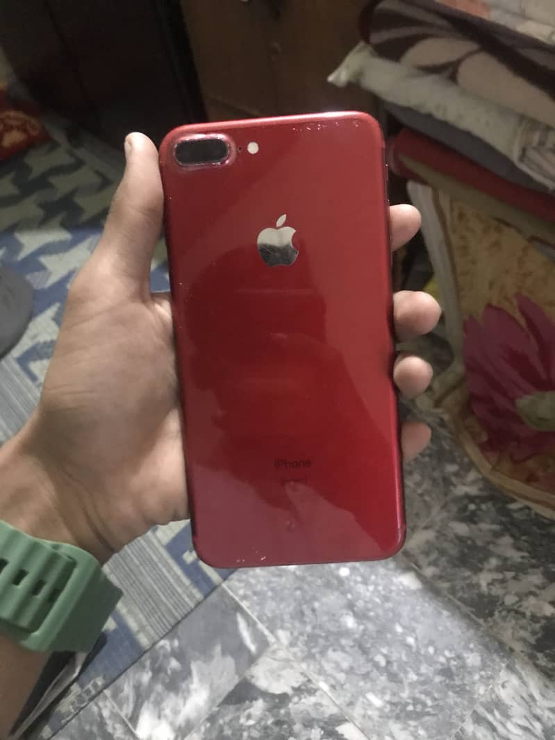 Apple iPhone 7 Plus 9